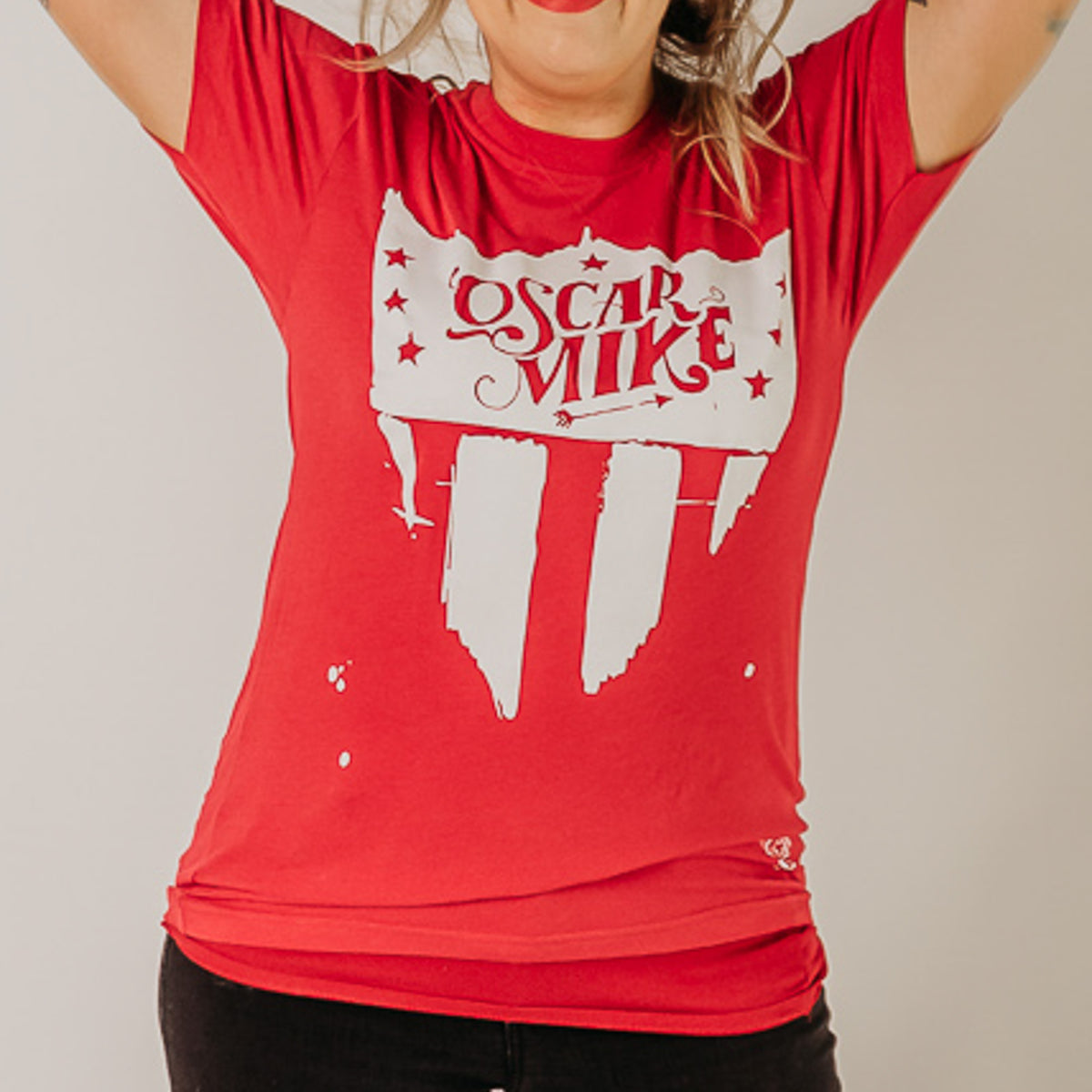 Women&#39;s OM Throwback Shield Tee