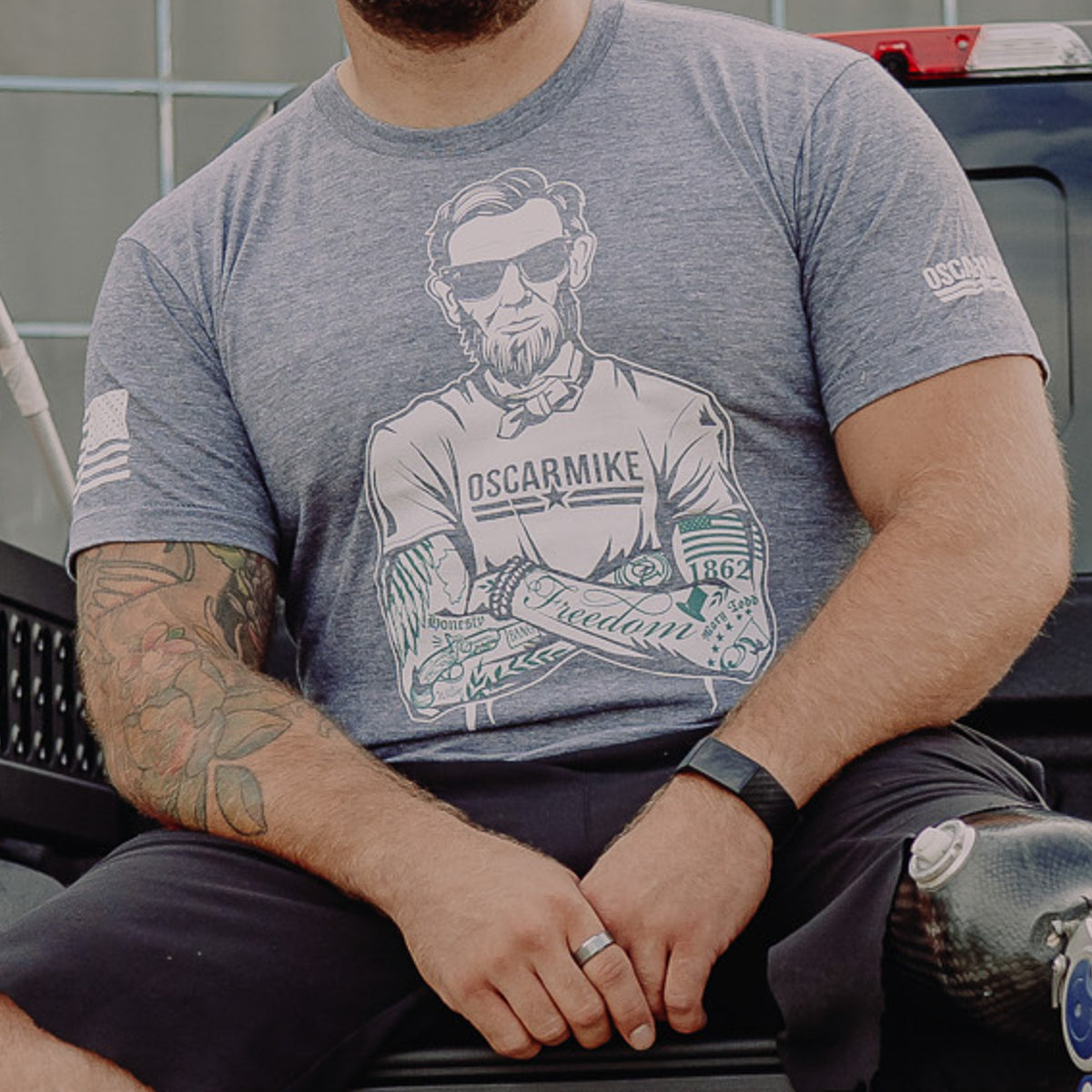 20th Anniversary Oscar Mike T-Shirt Wolf X-Large